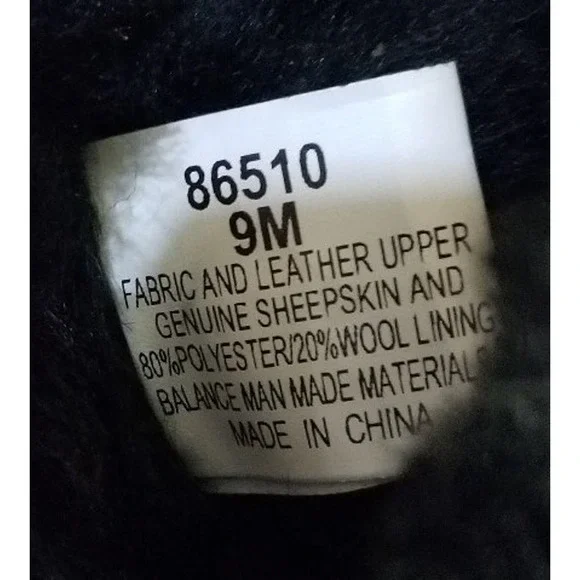 MINNETONKA WOMEN'S KNIT BOOTS - Picture 10 of 10